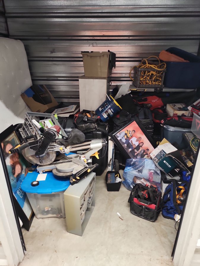 10 x 7 storage unit in Chicopee, MA