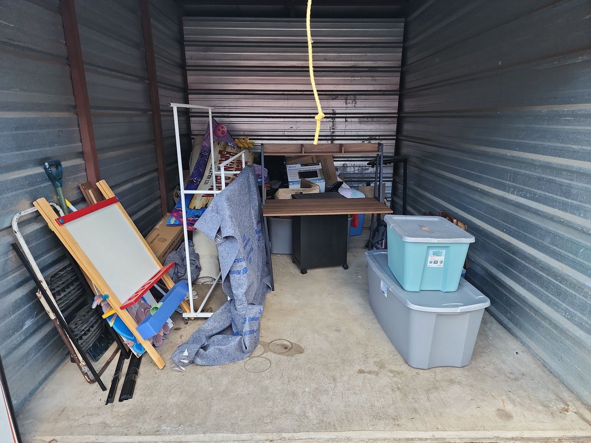 10 x 15 storage unit in Chicopee, MA