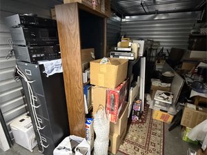 10 x 17 storage unit in Pasadena, CA