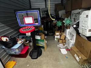 10 x 15 storage unit in Hasbrouck Heights, NJ