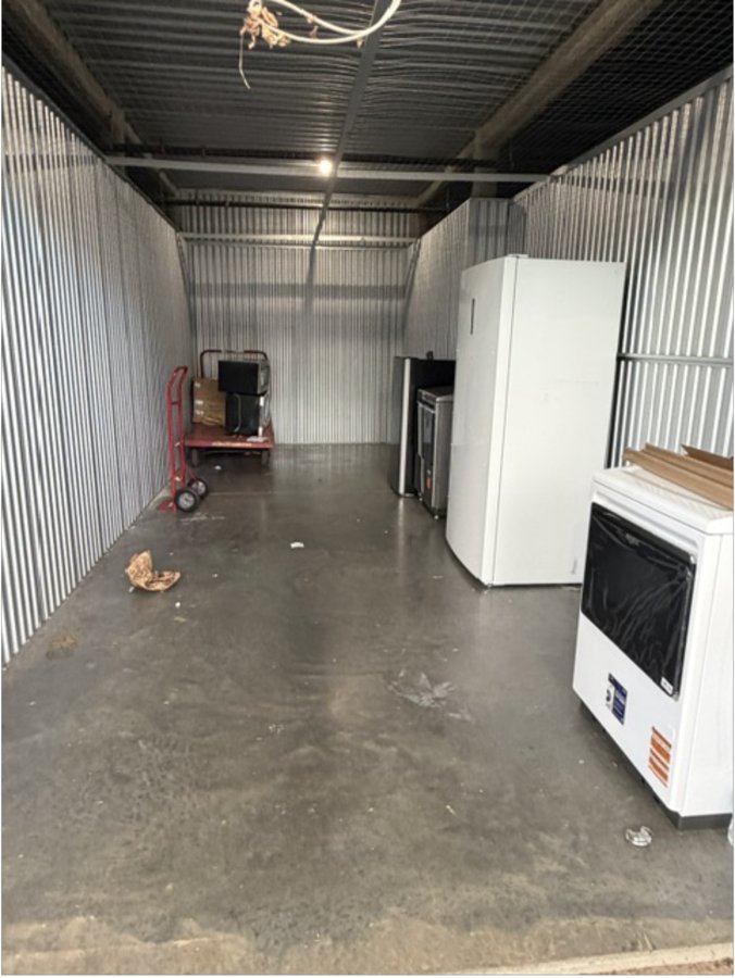 10 x 25 storage unit in Kensington, MD