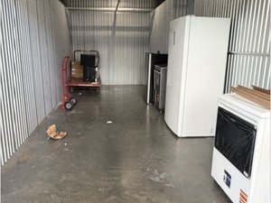 10 x 25 storage unit in Kensington, MD