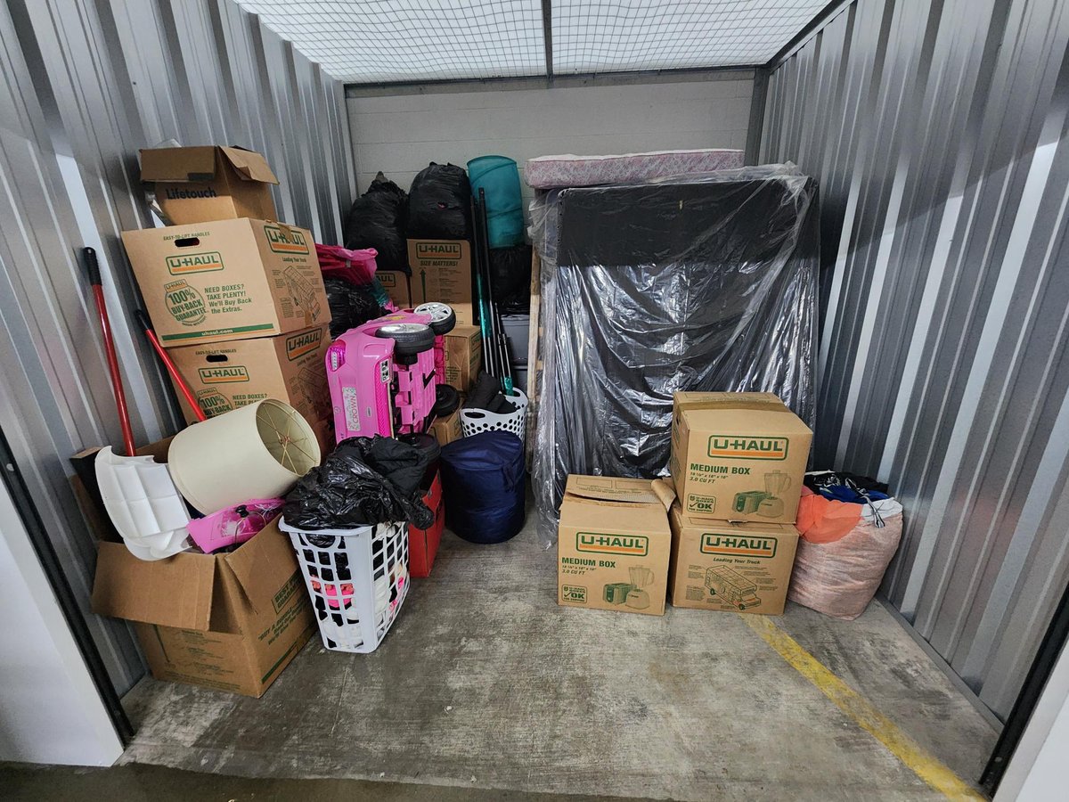 10 x 10 storage unit in Milwaukee, WI