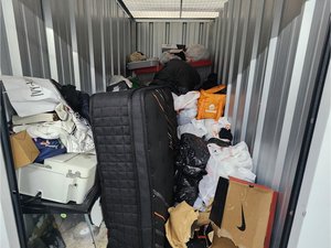 5 x 10 unit in Milwaukee
