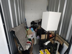 5 x 8 unit in Milwaukee