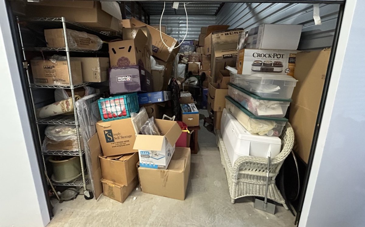 10 x 20 storage unit in Lawrenceville, GA