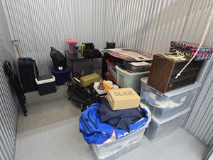7 x 12 storage unit in Dayton, OH