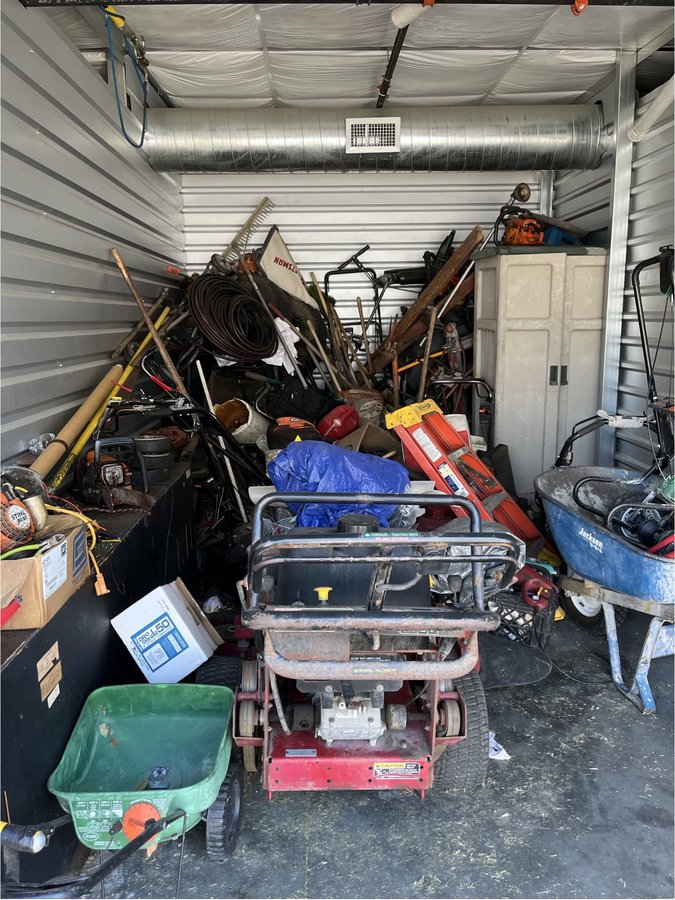10 x 9 storage unit in San Bernardino, CA