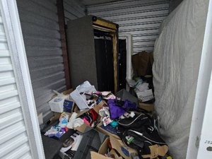 7 x 10 storage unit in Garland, TX