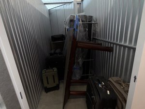 5 x 10 storage unit in Sherman Oaks, CA