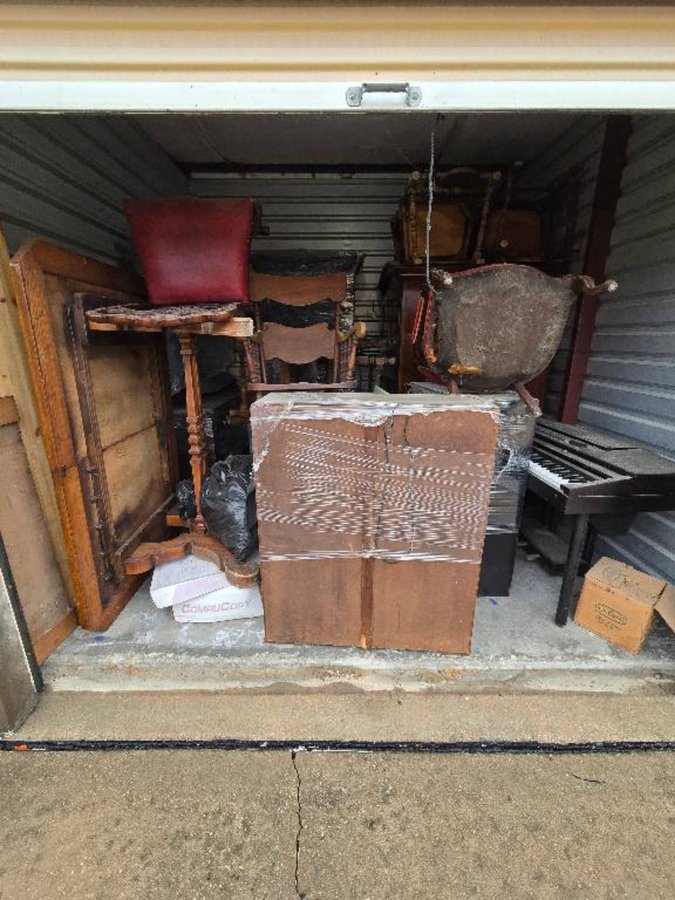 10 x 10 storage unit in Garland, TX