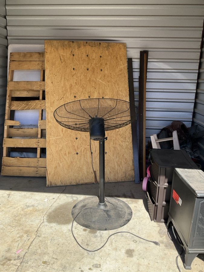 10 x 10 storage unit in Tanner, AL