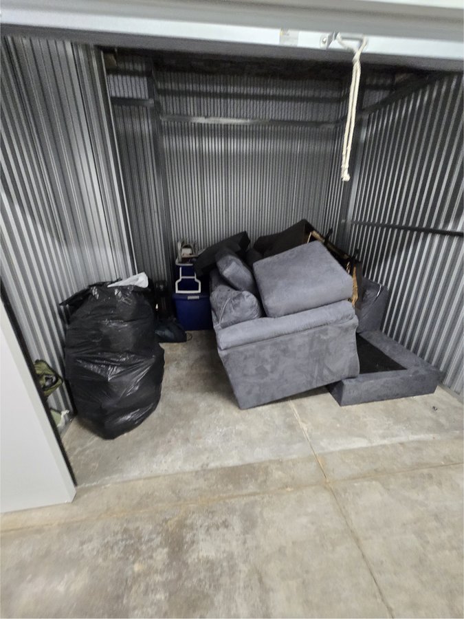 10 x 9 storage unit in Abington, PA