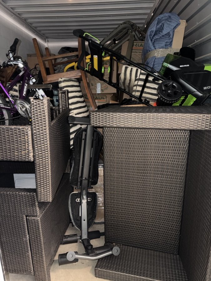 10 x 20 storage unit in Manassas, VA