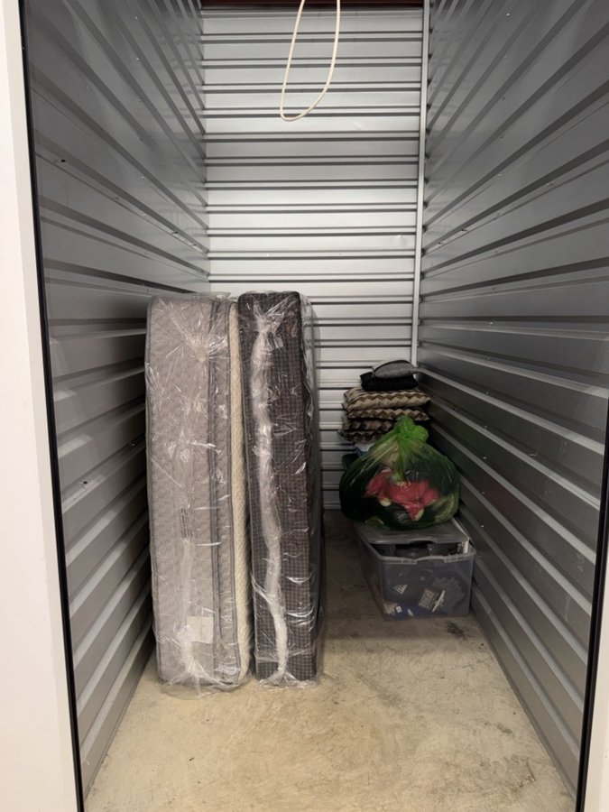 5 x 10 storage unit in Manassas, VA