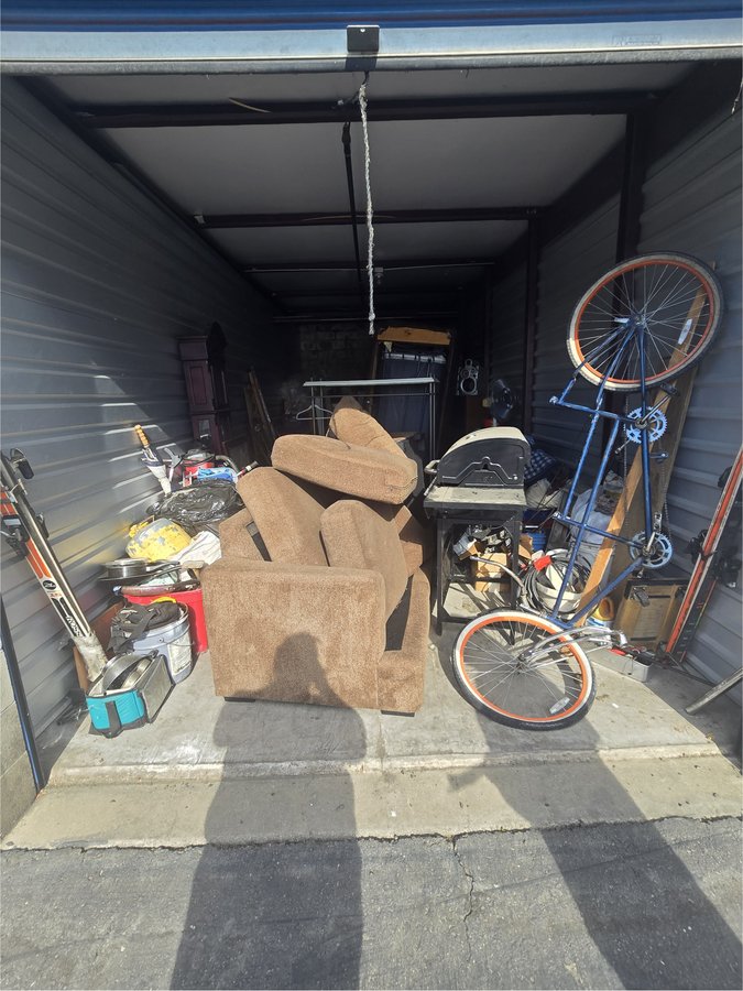 10 x 30 storage unit in Stockton, CA