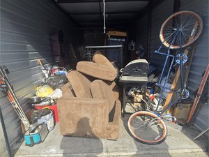 10 x 30 storage unit in Stockton, CA