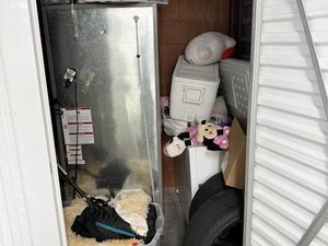 5 x 10 storage unit in Pasadena, CA