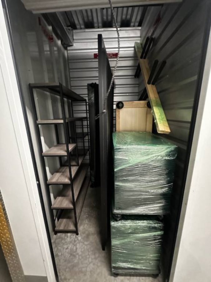 5 x 5 storage unit in Westminster, CA