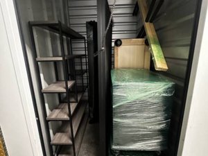 5 x 5 storage unit in Westminster, CA