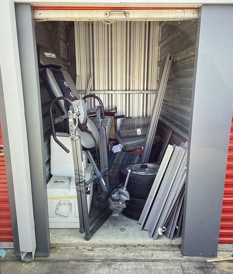 5 x 10 storage unit in Onalaska, TX