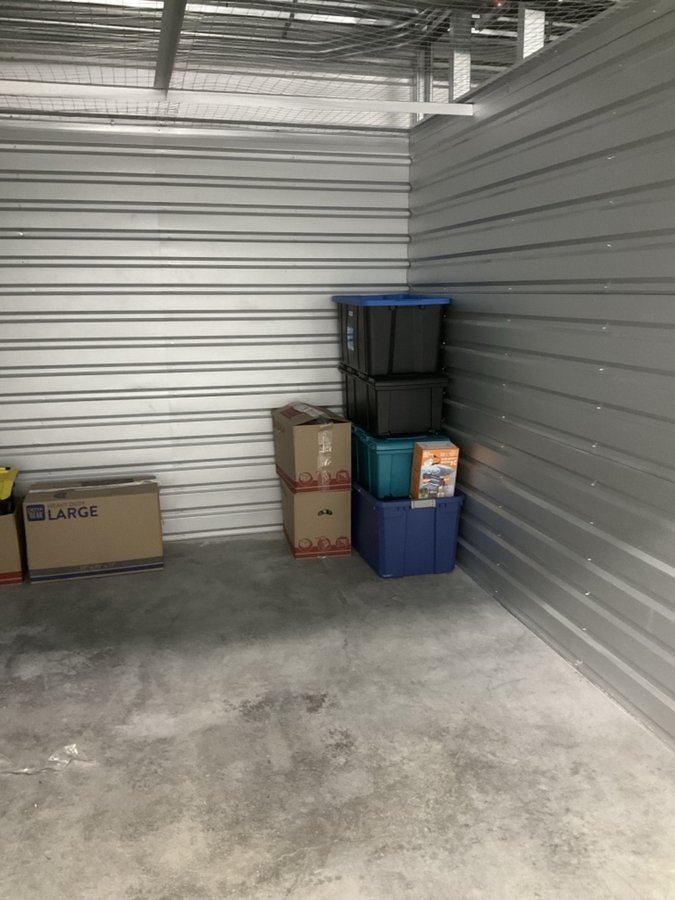 10 x 15 storage unit in Las Vegas, NV