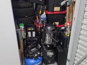5 x 5 storage unit in Las Vegas, NV