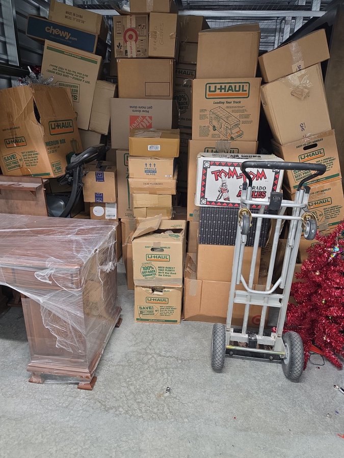10 x 20 storage unit in Las Vegas, NV