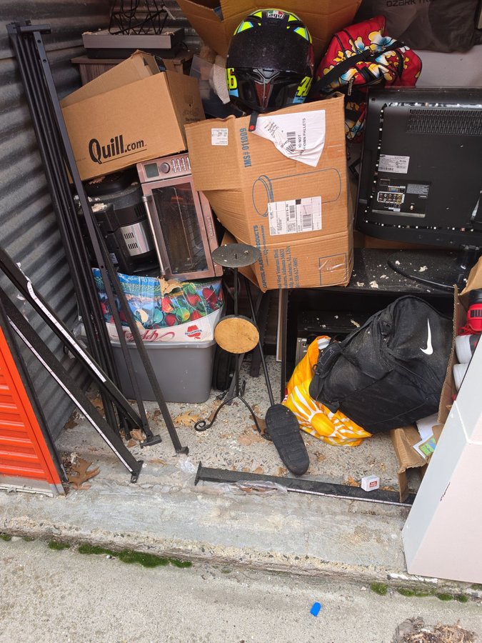 5 x 10 storage unit in Springfield, MA