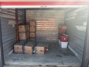 10 x 10 storage unit in Onalaska, TX