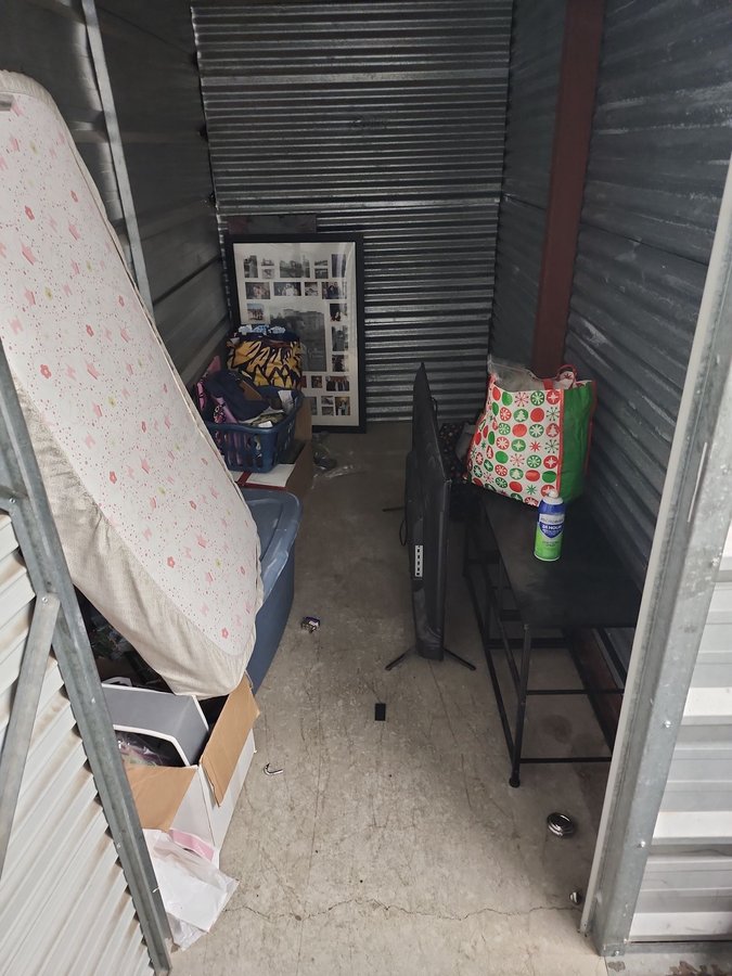 5 x 10 storage unit in Springfield, MA
