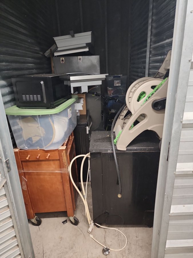 5 x 10 storage unit in Springfield, MA