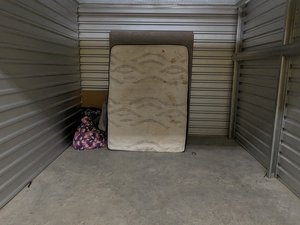 10 x 10 storage unit in Charlotte, NC