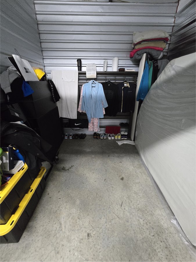 10 x 8 storage unit in Sandy Springs, GA