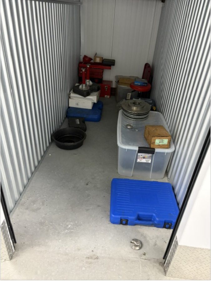 5 x 10 storage unit in Kensington, MD