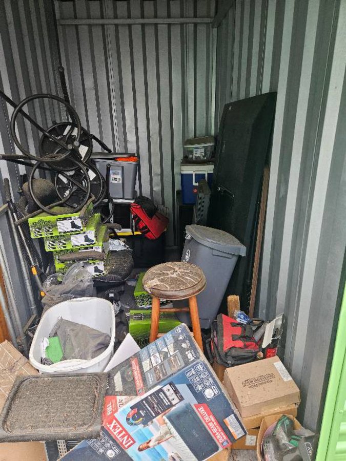 5 x 10 storage unit in Mt Pleasant, SC