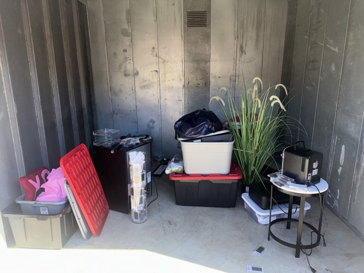 10 x 10 storage unit in Mableton, GA