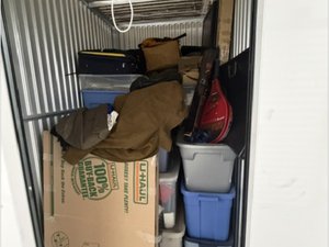 5 x 8 storage unit in Kensington, MD
