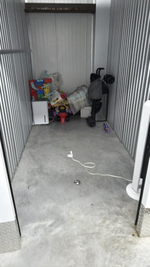 5 x 10 storage unit in Kensington, MD