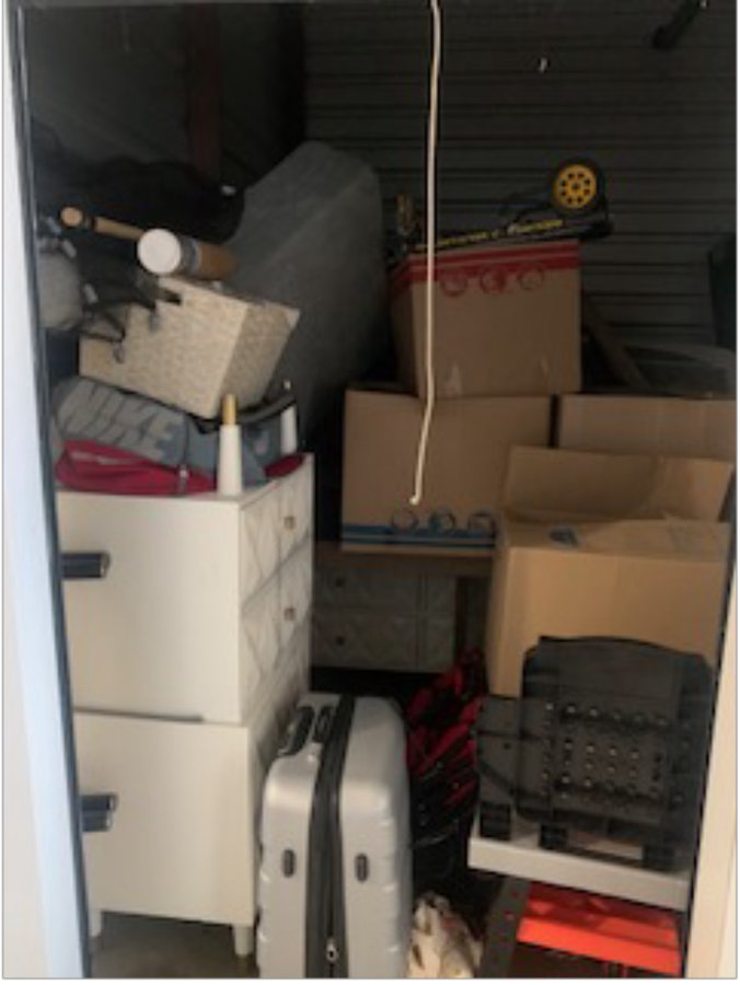 10 x 10 storage unit in Arlington, TX