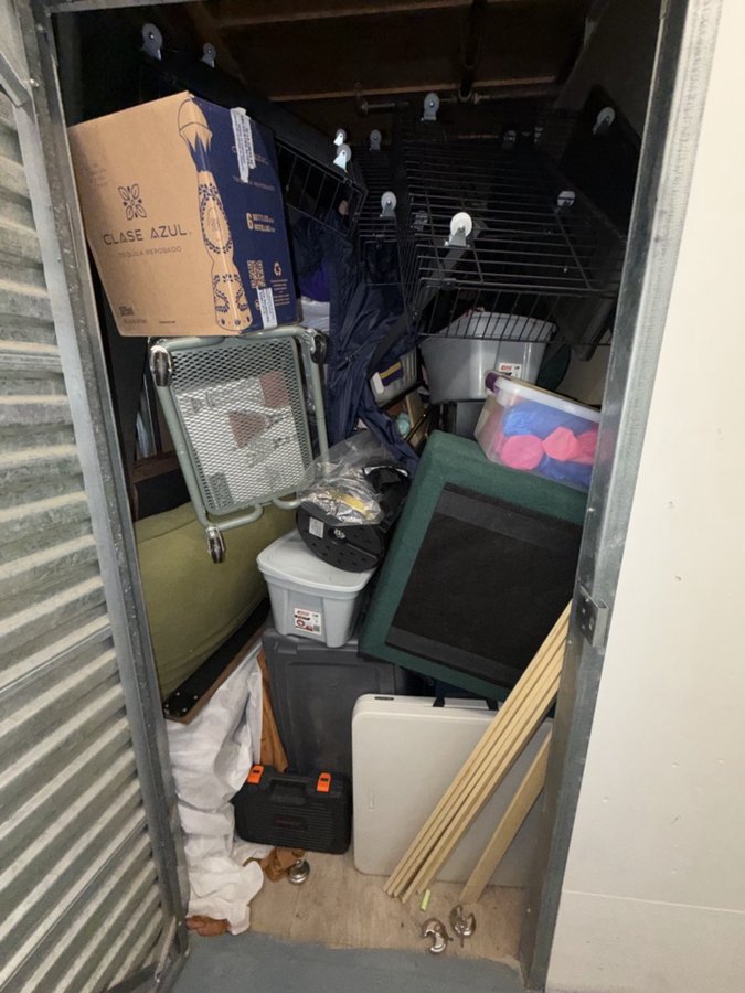 5 x 10 storage unit in Studio City, CA
