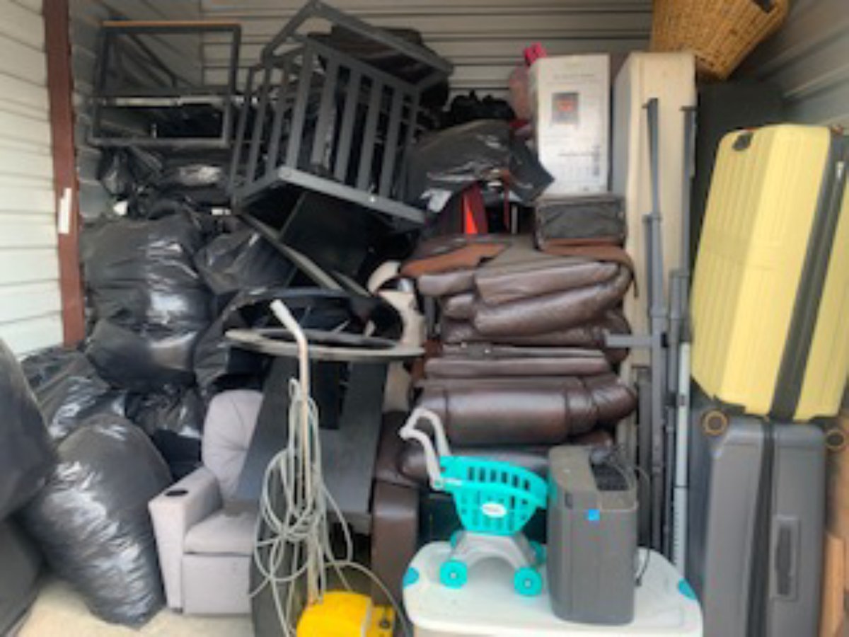 10 x 10 storage unit in Arlington, TX