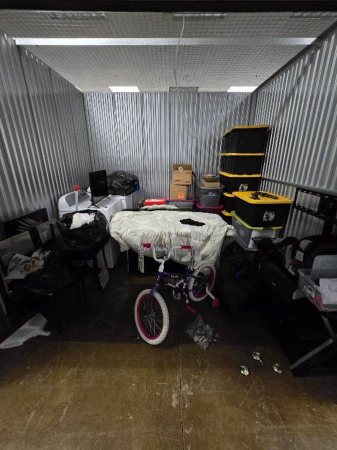 10 x 10 storage unit in Tulsa, OK