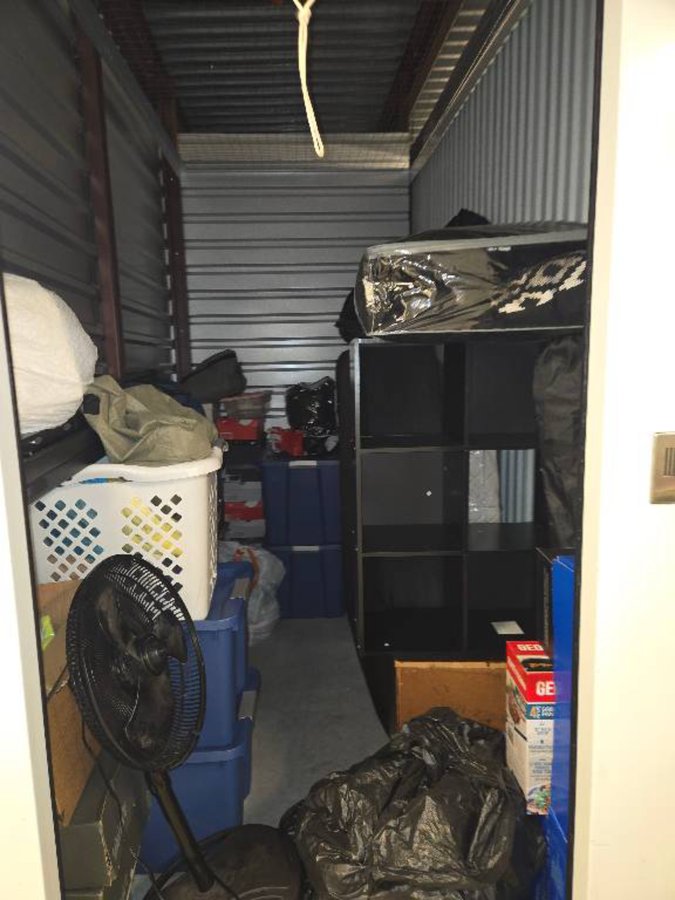 5 x 10 storage unit in Norfolk, VA