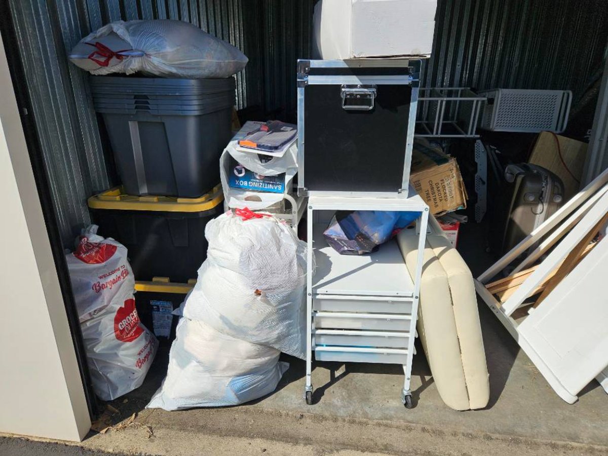 10 x 10 storage unit in Roseville, CA