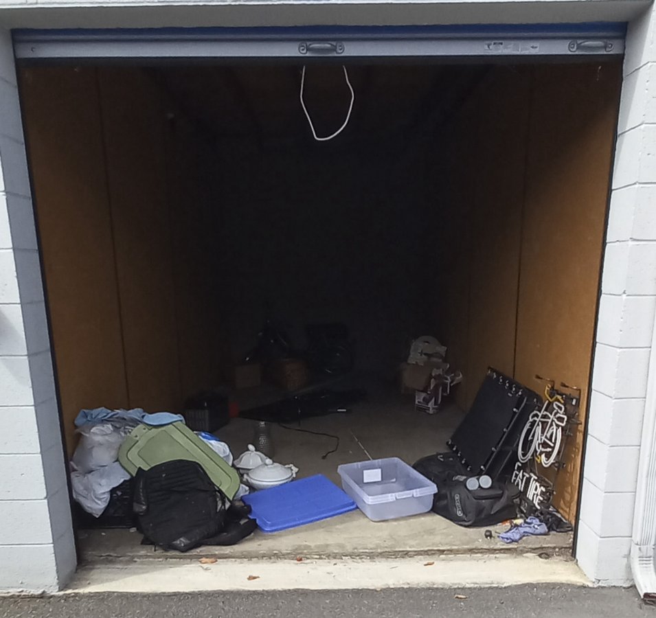 9 x 19 storage unit in Huntington Beach, CA