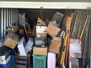 10 x 20 storage unit in Riverside, CA