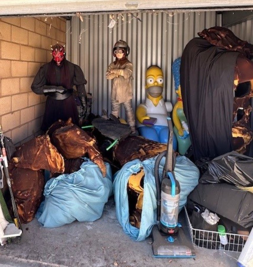 10 x 10 storage unit in Riverside, CA