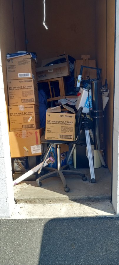 5 x 7 storage unit in Huntington Beach, CA