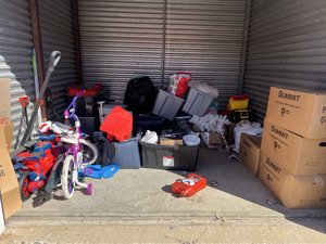 10 x 10 storage unit in Park City, IL